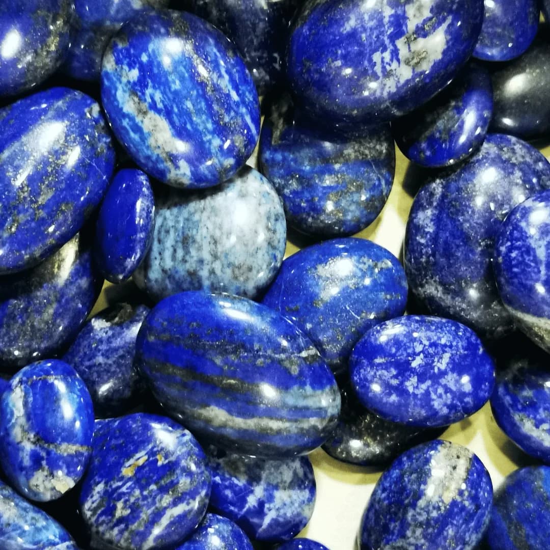 Sodalite Tumbled Stone: Your Guide to Calm, Clarity & Grounding